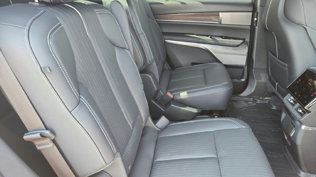 2027 Cadillac VISTIQ Luxury