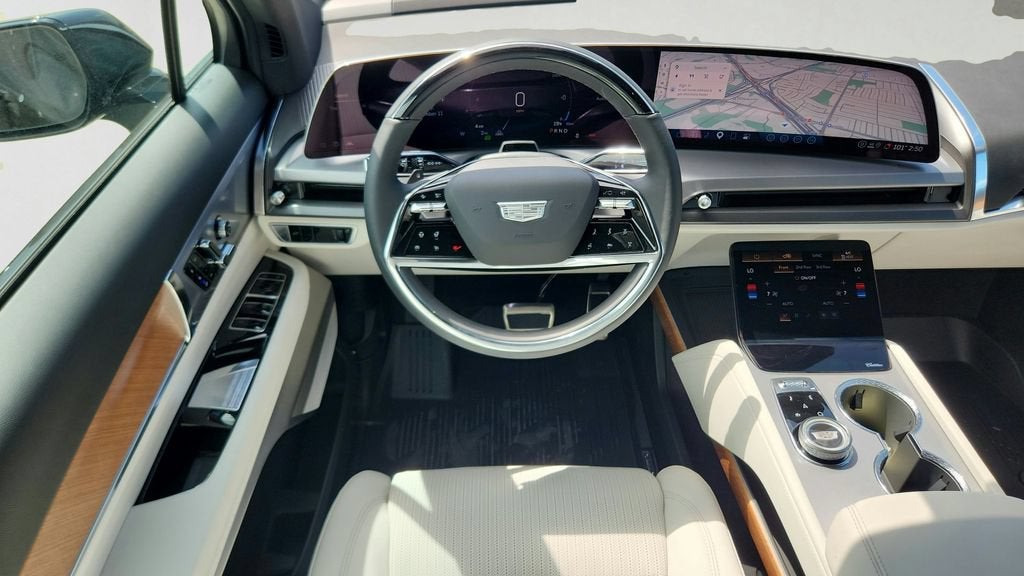 2027 Cadillac VISTIQ Luxury