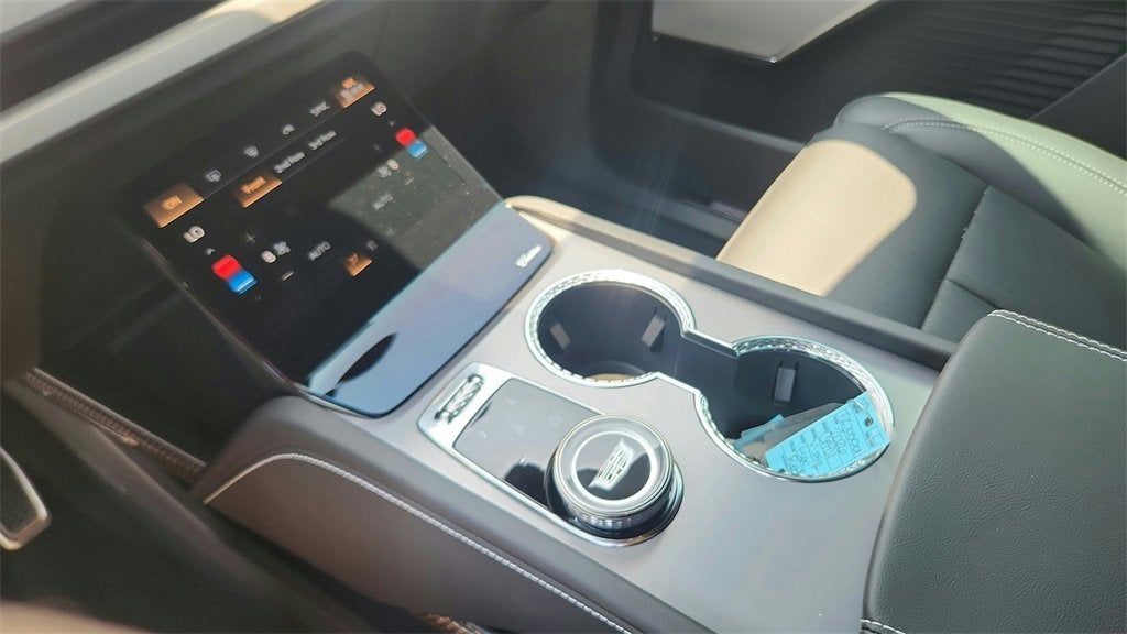 2026 Cadillac VISTIQ Luxury