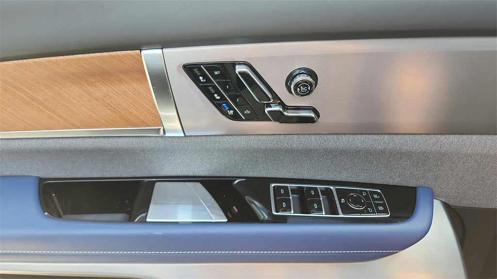 2026 Cadillac VISTIQ Premium Luxury