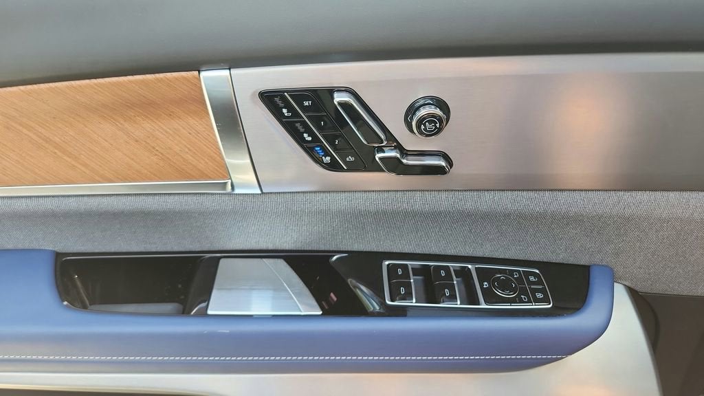 2026 Cadillac VISTIQ Premium Luxury