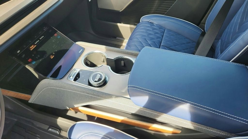 2026 Cadillac VISTIQ Premium Luxury