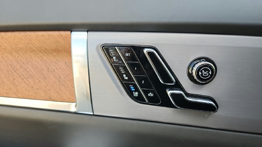 2027 Cadillac VISTIQ Premium Luxury