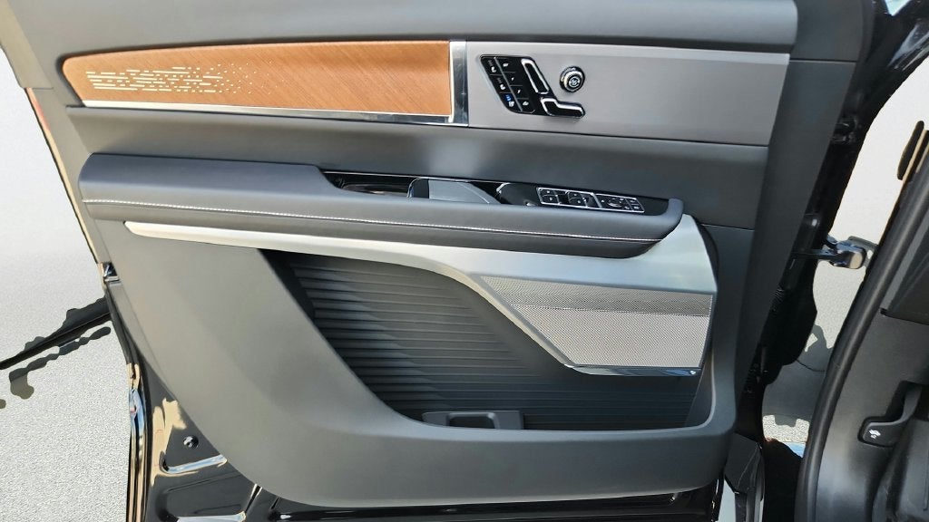2027 Cadillac VISTIQ Premium Luxury