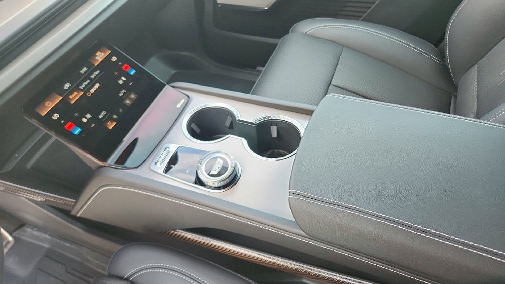 2027 Cadillac VISTIQ Sport