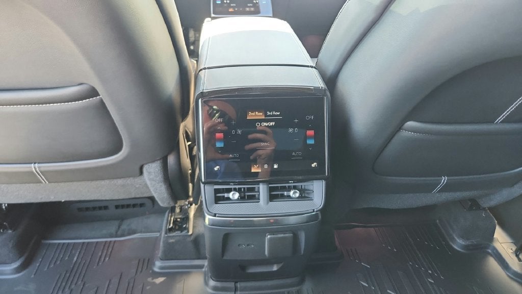 2027 Cadillac VISTIQ Sport