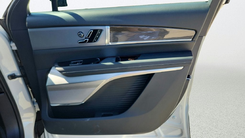 2027 Cadillac VISTIQ Sport