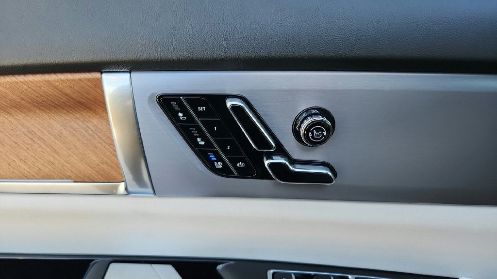 2027 Cadillac VISTIQ Sport