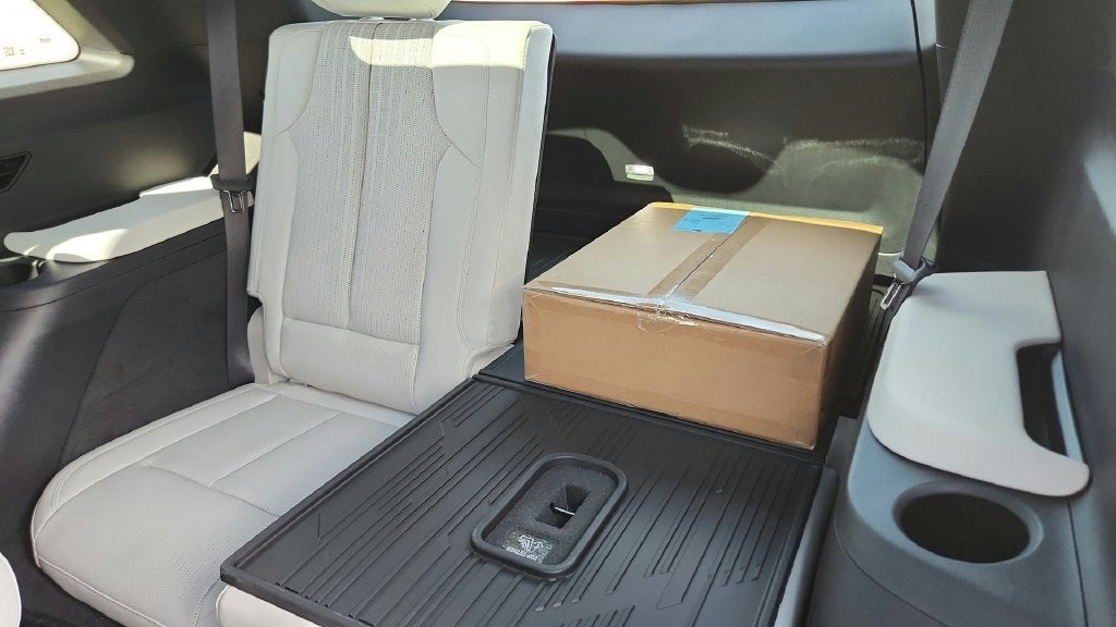2027 Cadillac VISTIQ Sport