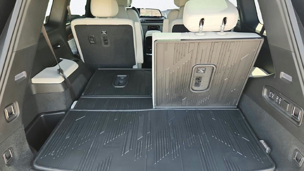 2027 Cadillac VISTIQ Sport