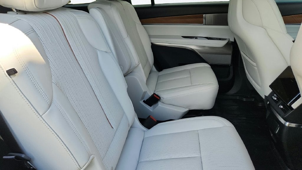 2027 Cadillac VISTIQ Sport