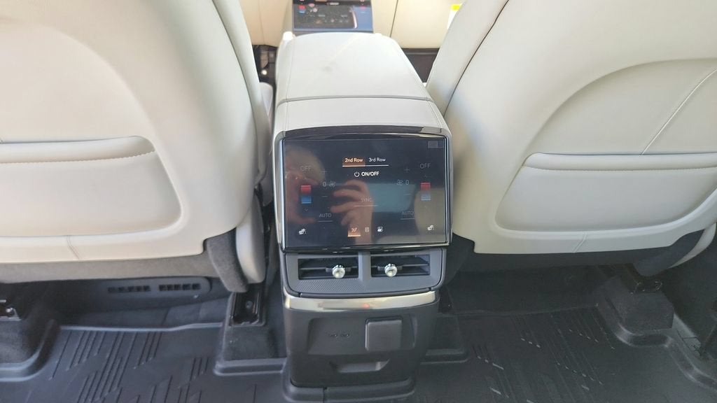 2027 Cadillac VISTIQ Sport