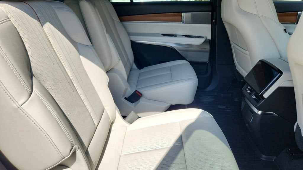 2027 Cadillac VISTIQ Sport