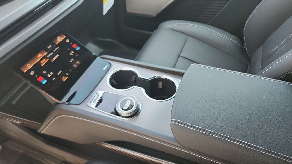 2027 Cadillac VISTIQ Sport