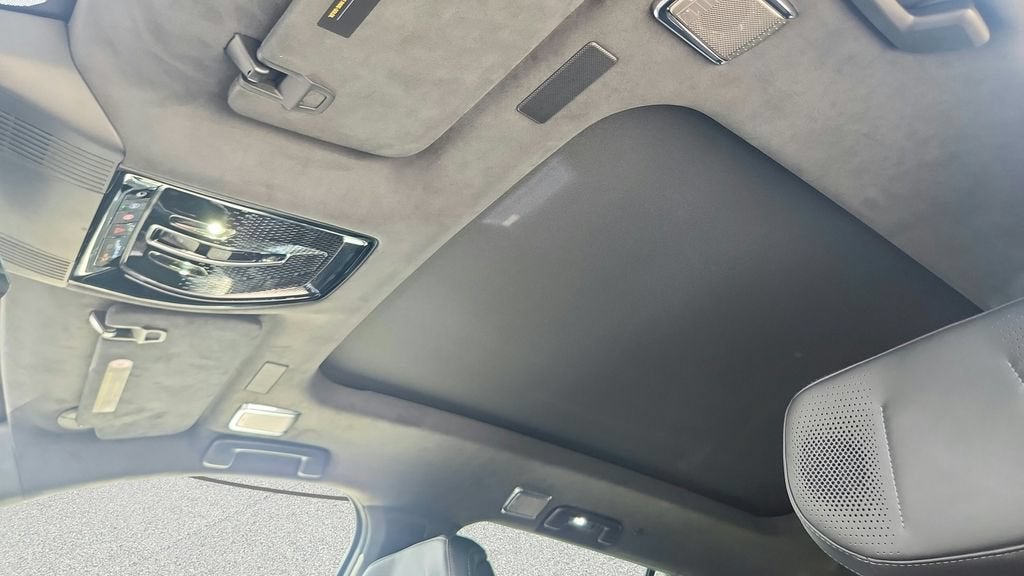2027 Cadillac VISTIQ Platinum