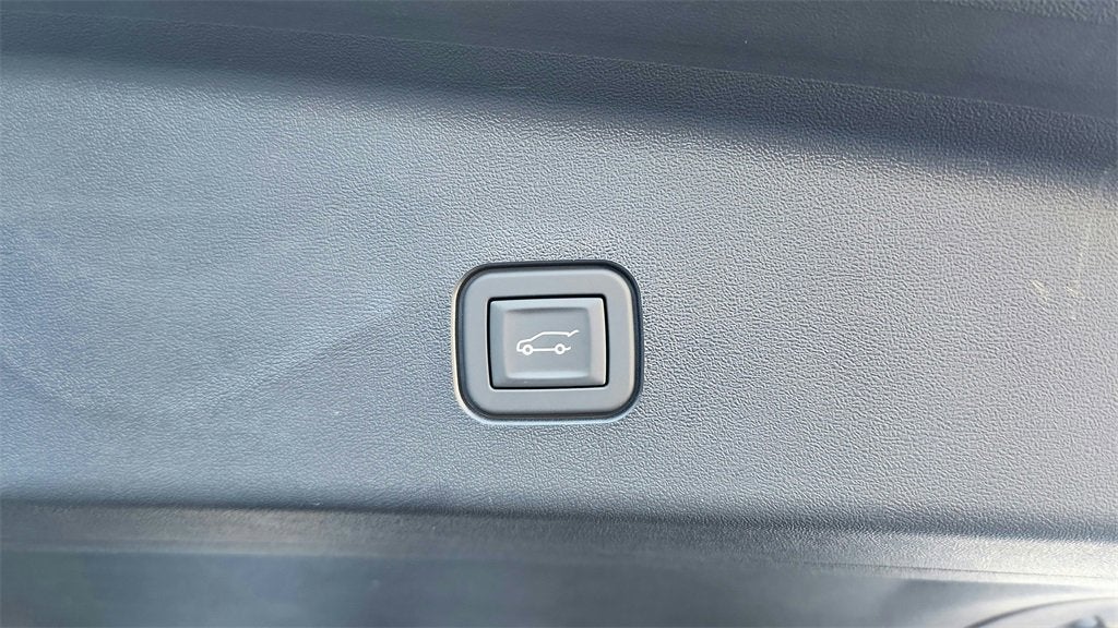 2026 Cadillac VISTIQ Platinum