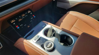 2026 Cadillac VISTIQ Platinum