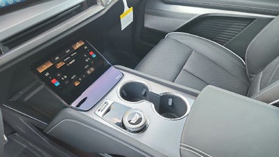 2027 Cadillac VISTIQ Platinum