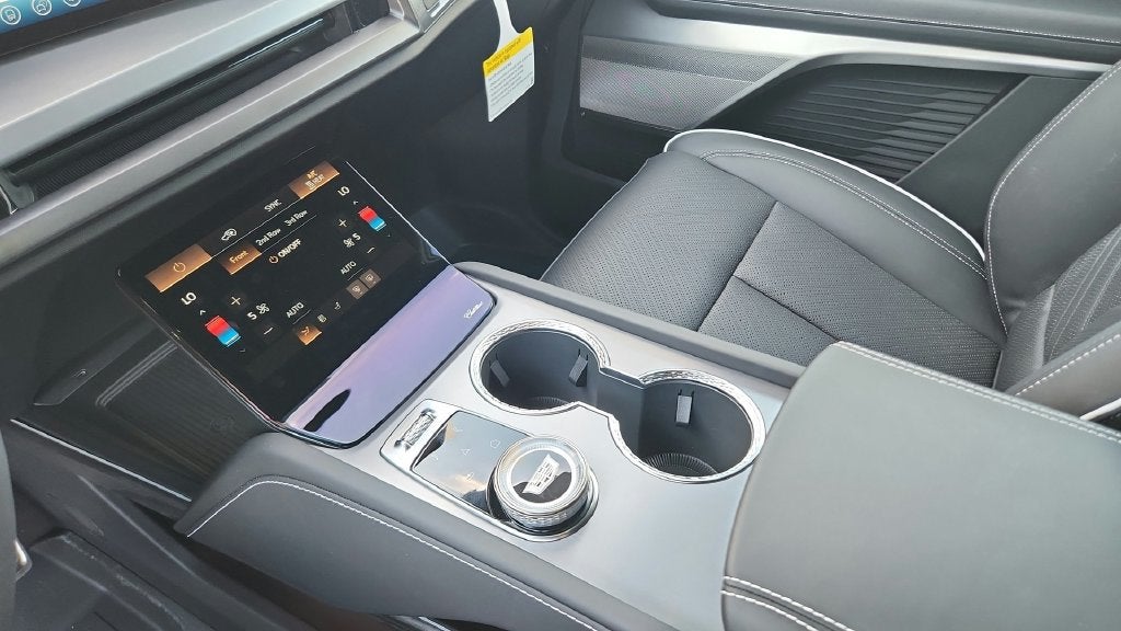 2027 Cadillac VISTIQ Platinum
