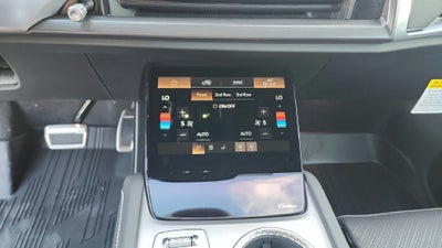2027 Cadillac VISTIQ Platinum