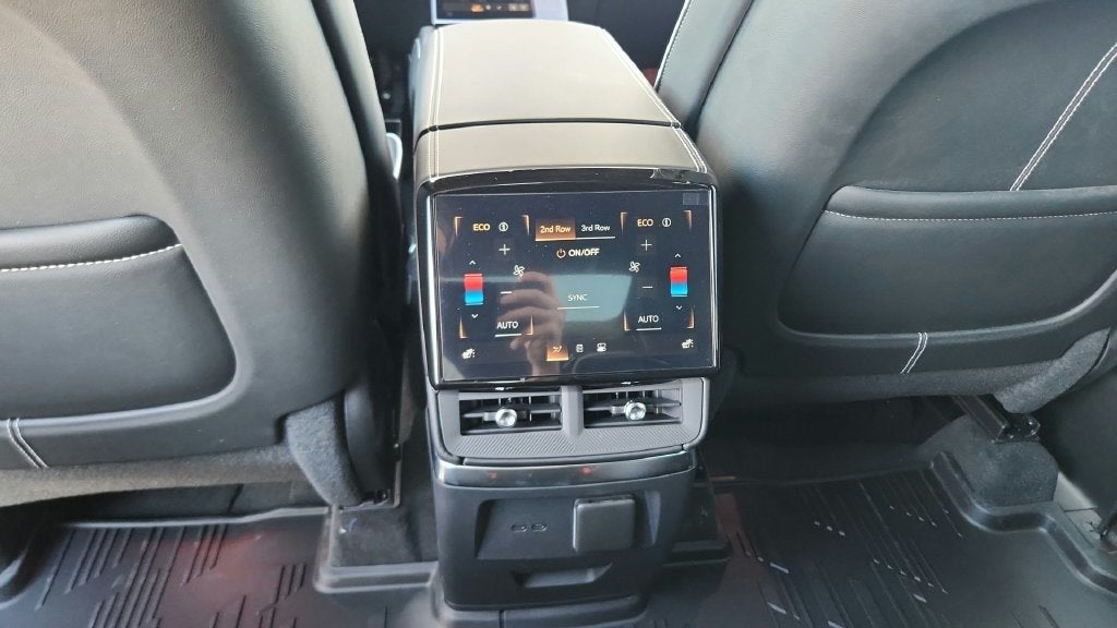 2027 Cadillac VISTIQ Platinum