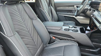 2027 Cadillac VISTIQ Platinum