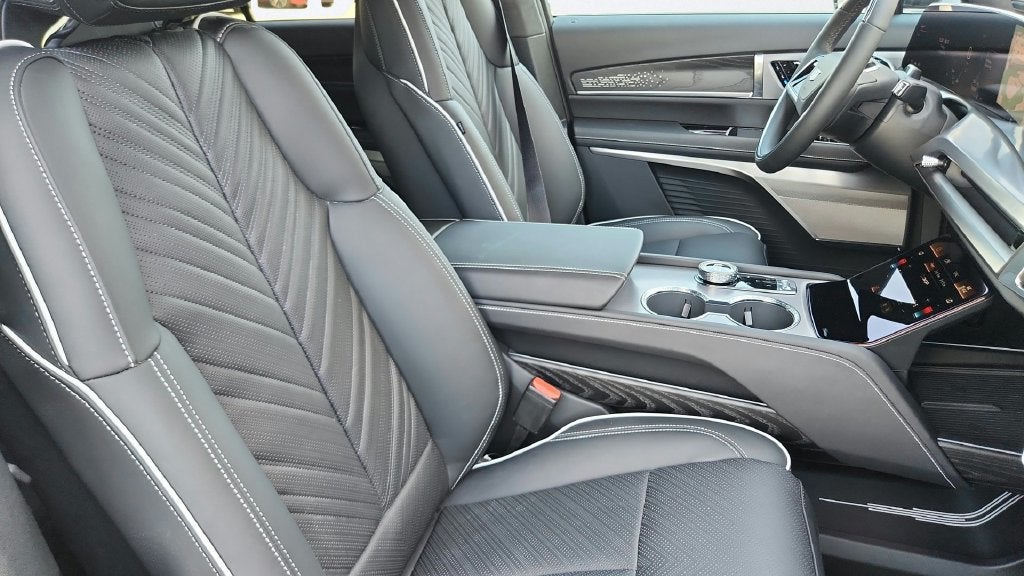 2027 Cadillac VISTIQ Platinum