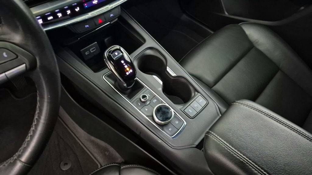 2025 Cadillac XT4 Premium Luxury