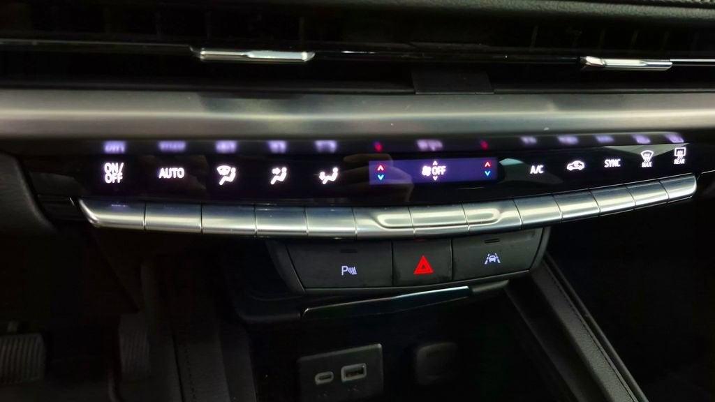 2025 Cadillac XT4 Premium Luxury