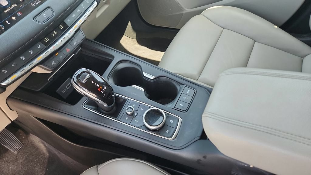 2022 Cadillac XT4 FWD Premium Luxury