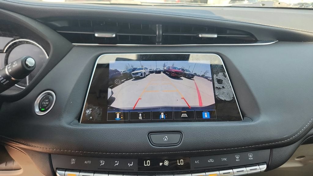 2022 Cadillac XT4 FWD Premium Luxury