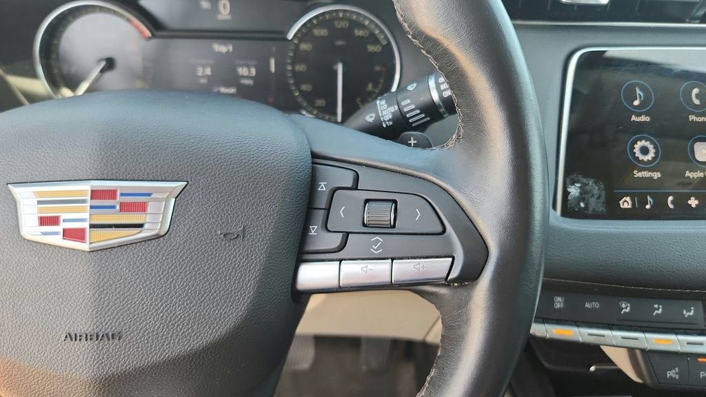 2022 Cadillac XT4 FWD Premium Luxury