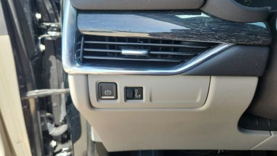 2022 Cadillac XT4 FWD Premium Luxury