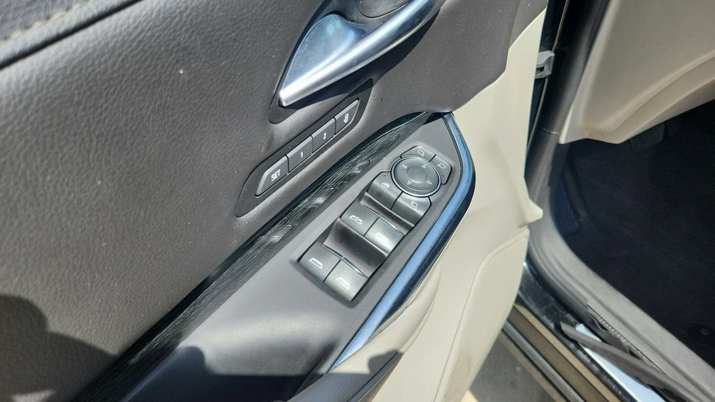 2022 Cadillac XT4 FWD Premium Luxury