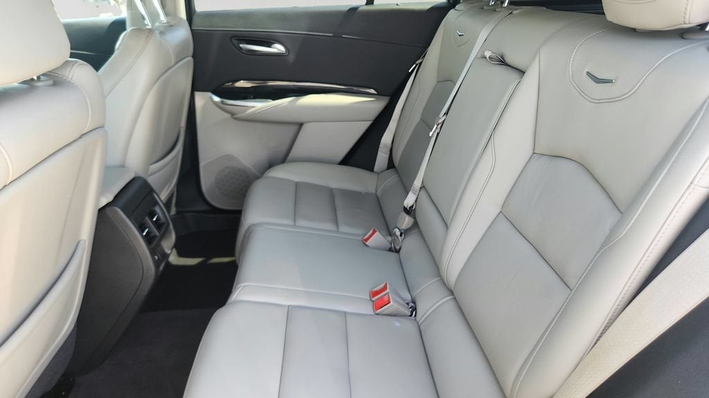 2022 Cadillac XT4 FWD Premium Luxury