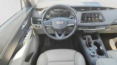 2022 Cadillac XT4 FWD Premium Luxury