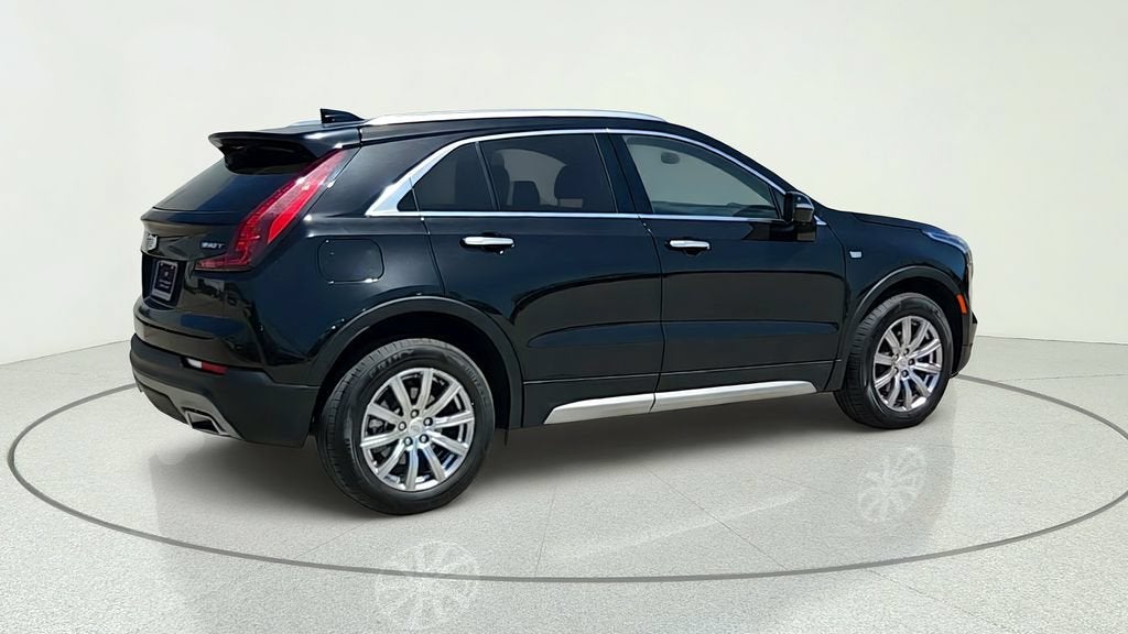 2022 Cadillac XT4 FWD Premium Luxury