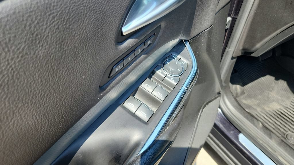 2023 Cadillac XT4 FWD Premium Luxury