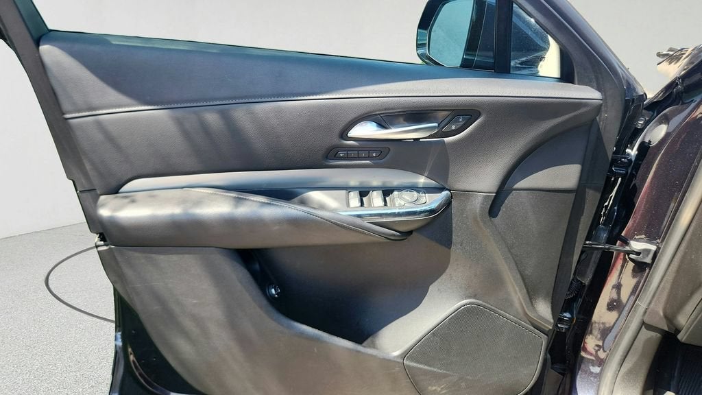2023 Cadillac XT4 FWD Premium Luxury
