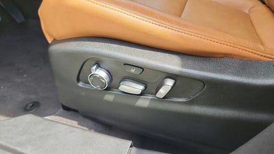 2023 Cadillac XT4 FWD Premium Luxury