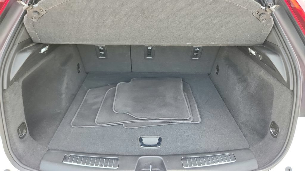 2023 Cadillac XT4 FWD Premium Luxury