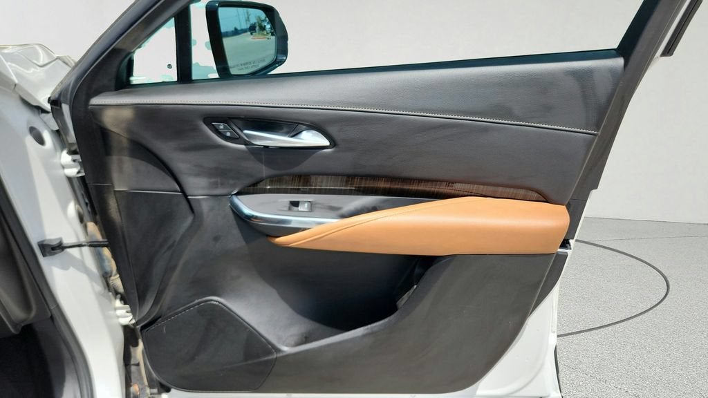 2023 Cadillac XT4 FWD Premium Luxury