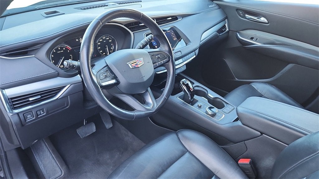 2023 Cadillac XT4 Premium Luxury