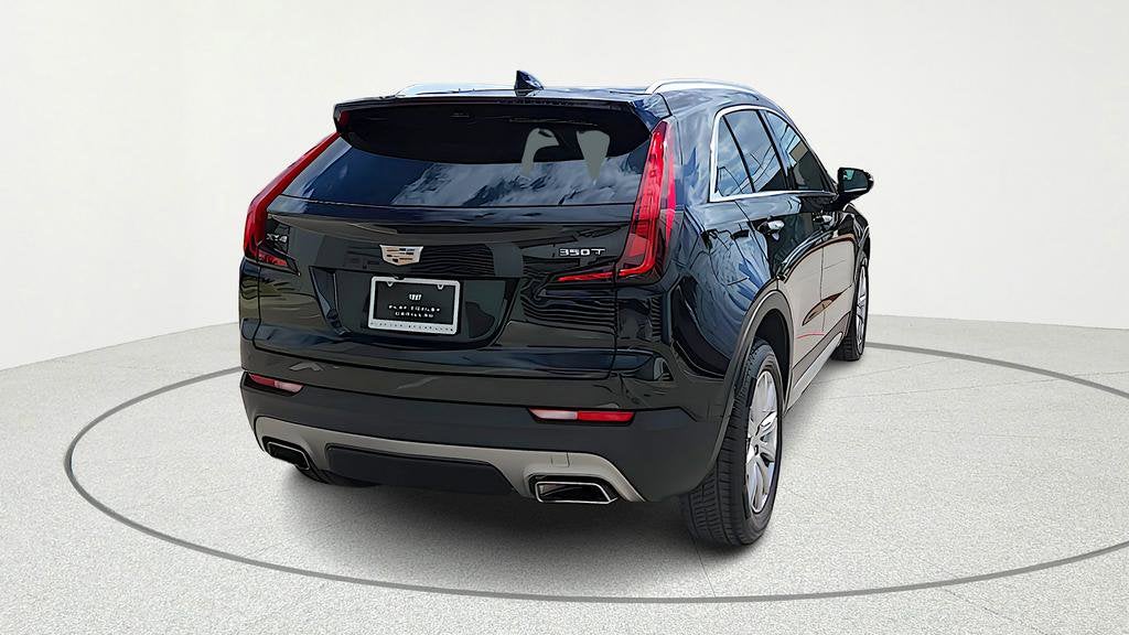 2022 Cadillac XT4 Premium Luxury