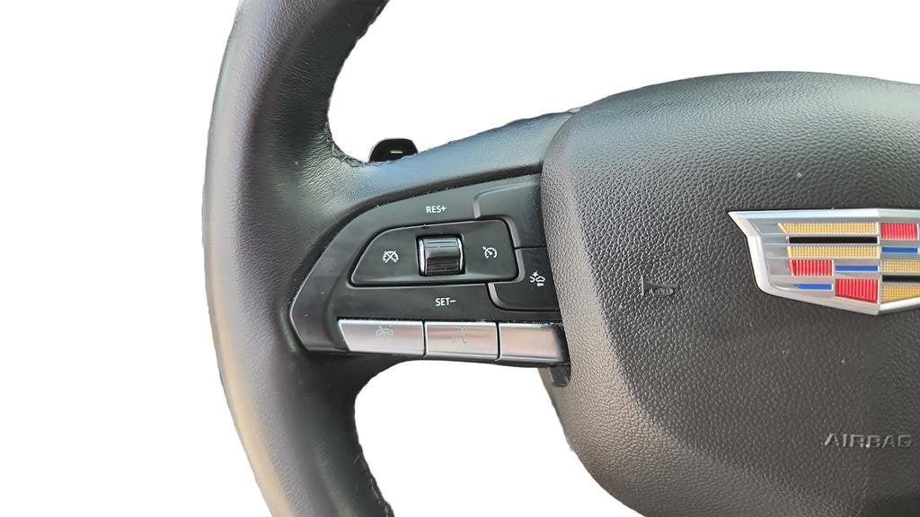 2022 Cadillac XT4 Premium Luxury