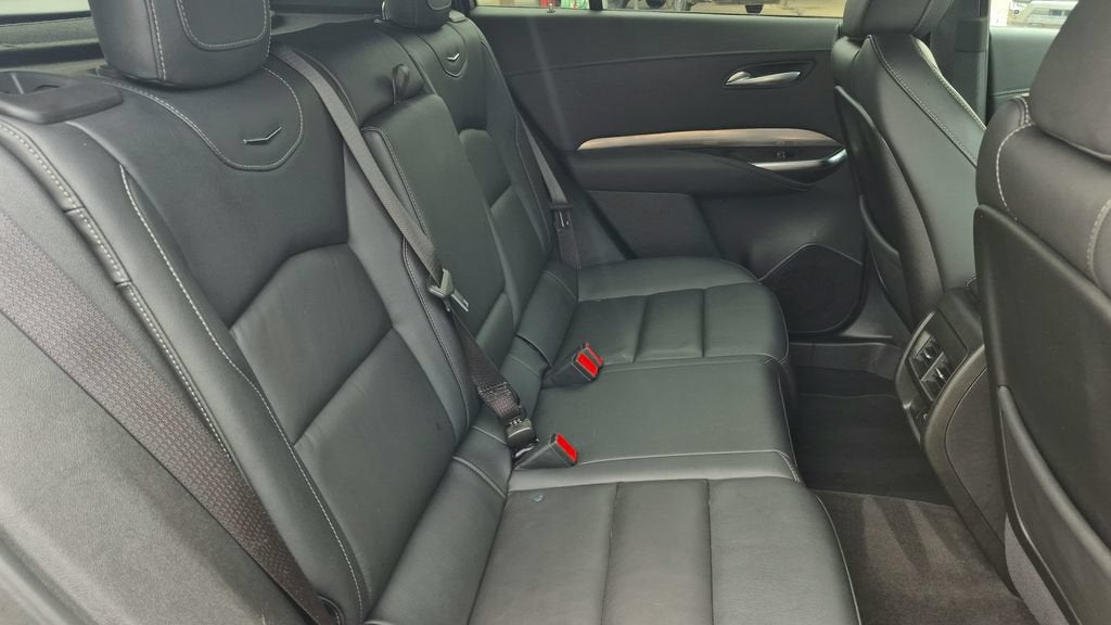 2025 Cadillac XT4 Premium Luxury