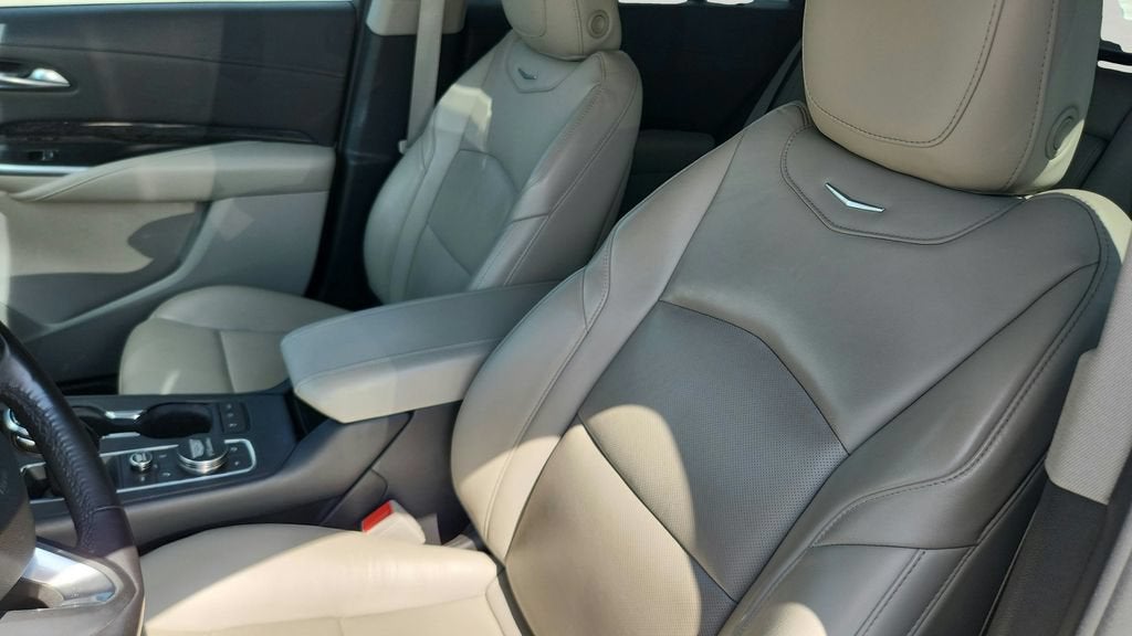 2021 Cadillac XT4 AWD Premium Luxury