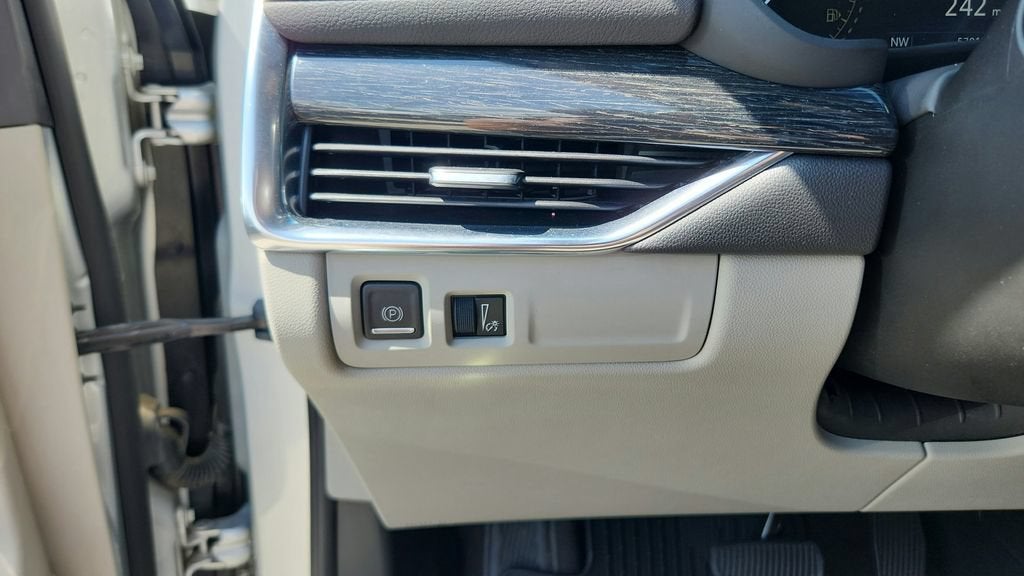 2021 Cadillac XT4 AWD Premium Luxury