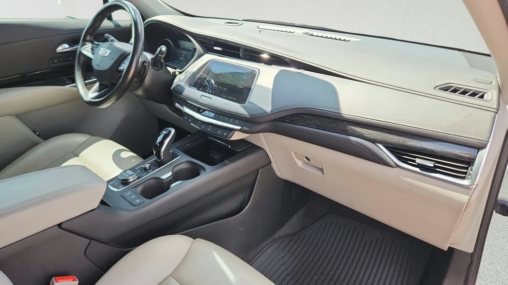 2021 Cadillac XT4 AWD Premium Luxury