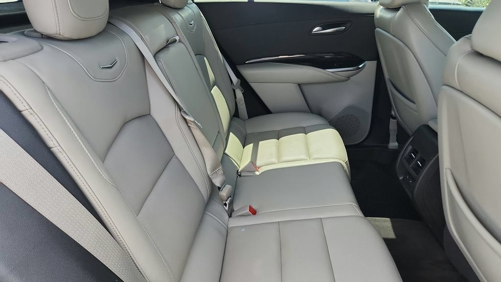 2021 Cadillac XT4 AWD Premium Luxury